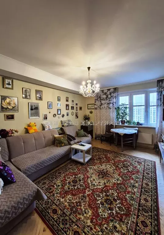 Продается 3-комнатная квартира - Фото 1