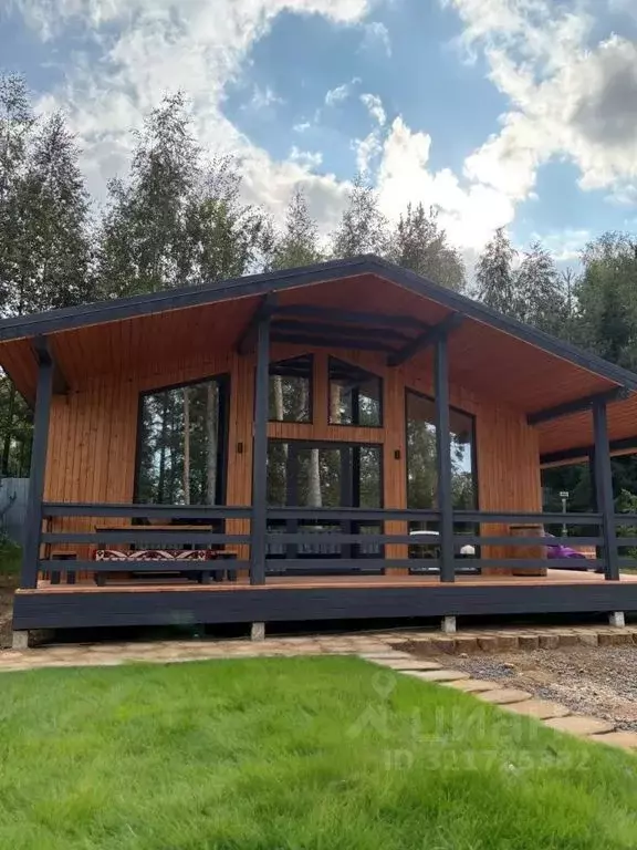 Дом в Ленинградская область, Всеволожский район, Бугровское городское ... - Фото 1