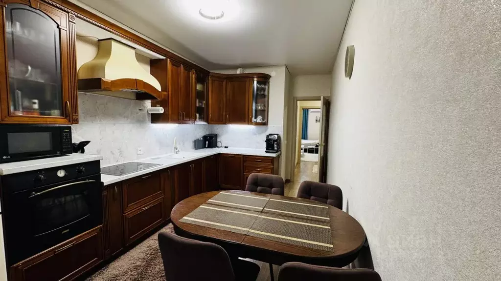 1-к кв. Татарстан, Казань ул. Рауиса Гареева, 102к1 (49.7 м) - Фото 2
