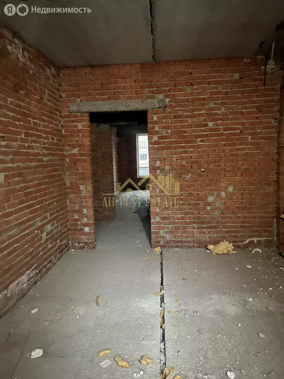 3-комнатная квартира: Владикавказ, улица Билара Кабалоева, 18 (81.9 м) - Фото 1