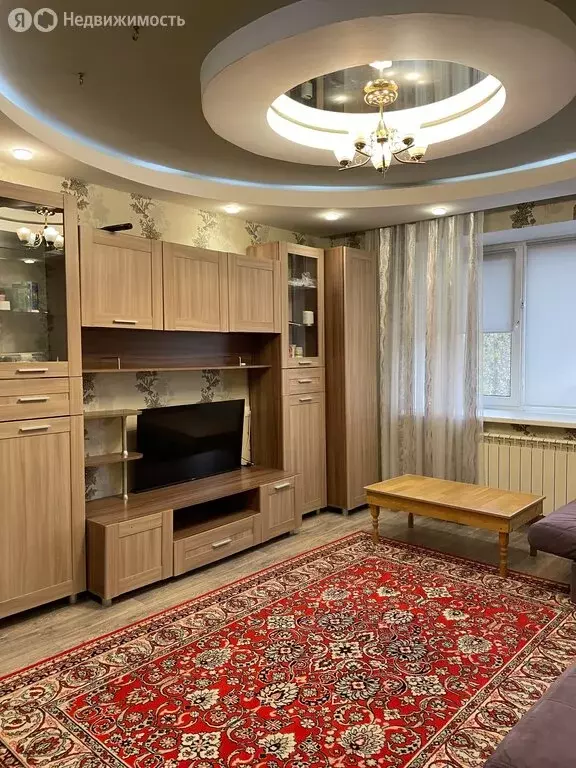 1-комнатная квартира: Нижний Новгород, улица Александра Люкина, 5 ... - Фото 1