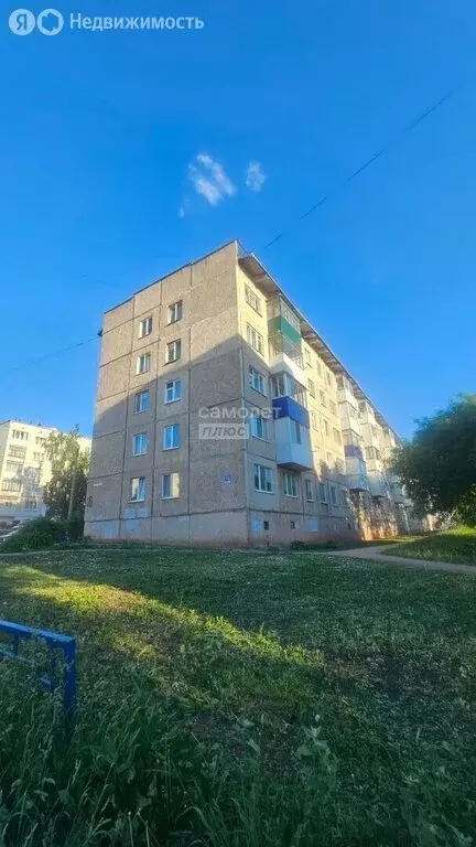 4-комнатная квартира: Октябрьский, 25-й микрорайон, 16 (62.4 м) - Фото 1