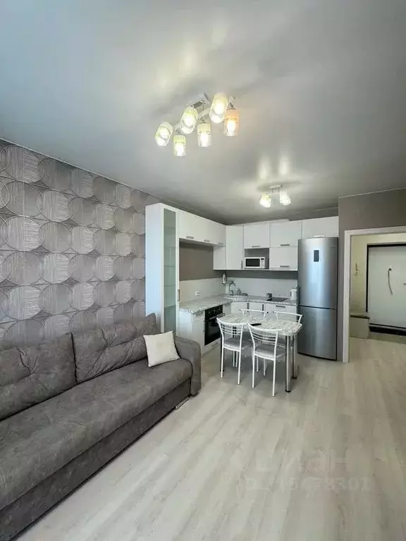 2-к кв. Алтайский край, Барнаул Интернациональная ул., 101 (45.0 м) - Фото 0