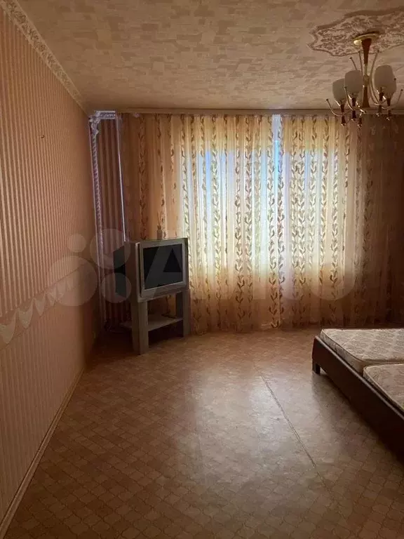 1-к. квартира, 38 м, 6/10 эт. - Фото 0