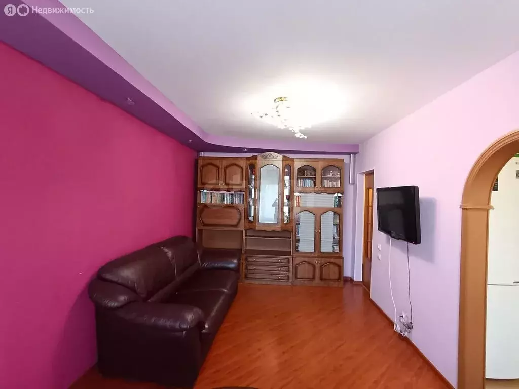 3-комнатная квартира: Кириши, проспект Героев, 24 (67.7 м) - Фото 1