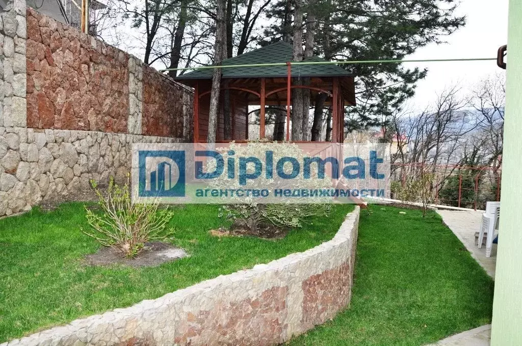 Дом в Крым, Ялта городской округ, Массандра пгт  (600 м) - Фото 1