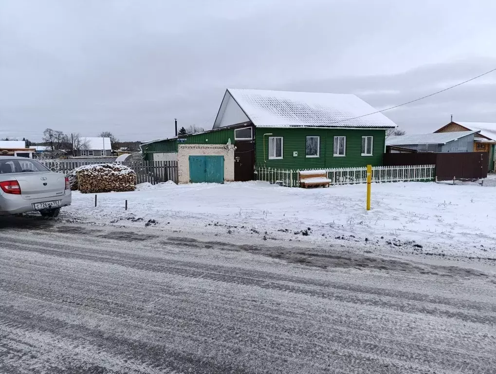 Дом в Омская область, Тюкалинск ул. Чапаева (72 м) - Фото 1