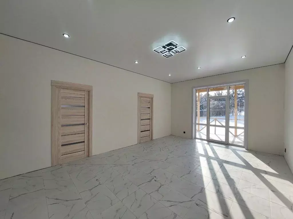 Дом в Иркутская область, Иркутский муниципальный округ, д. Карлук ул. ... - Фото 1