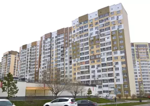 2-комнатная квартира: Тюмень, улица Александра Протозанова, 18к1 (55.6 ... - Фото 1
