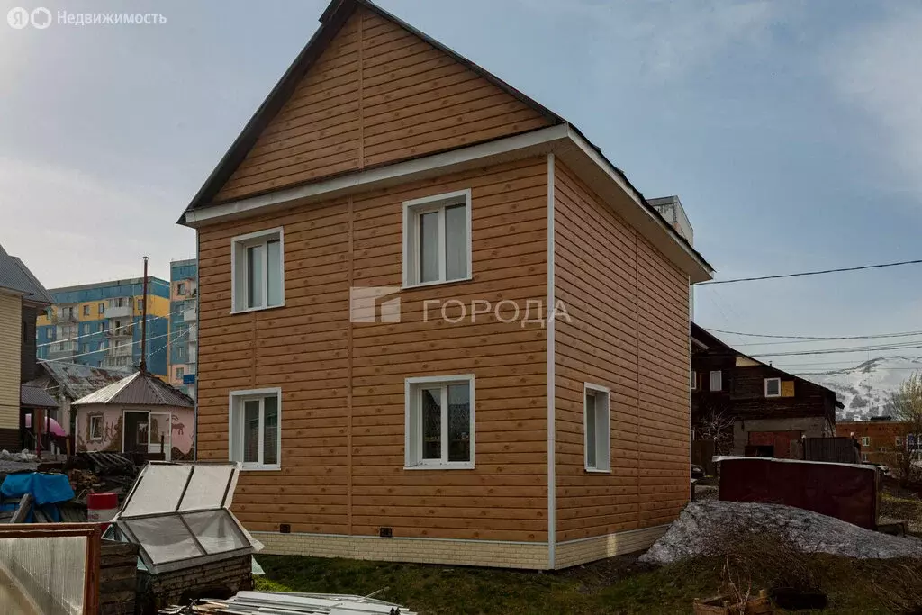 Дом в посёлок городского типа Шерегеш, улица Дзержинского, 43 (107.5 ... - Фото 1