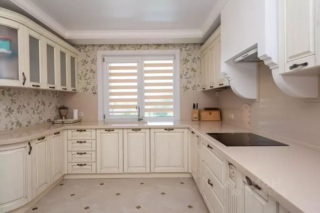 4-к кв. Иркутская область, Иркутск ул. Красный Путь, 72/4 (129.7 м) - Фото 1