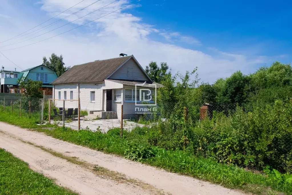 Дом в Калужская область, Дзержинский район, Дворцы с/пос, д. Куровское ... - Фото 0