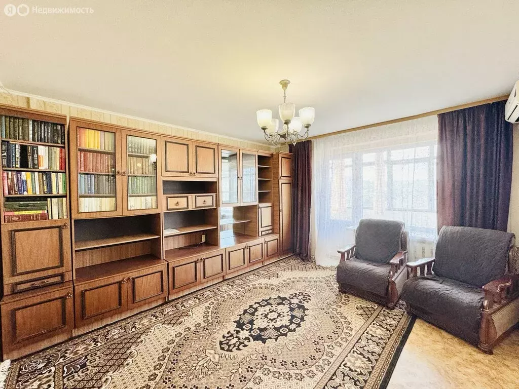 3-комнатная квартира: Ростов-на-Дону, микрорайон Каменка, ... - Фото 0