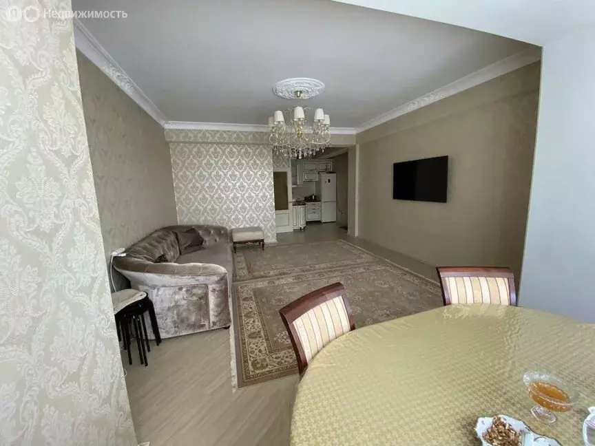 2-комнатная квартира: Махачкала, улица Батырая, 136Лк1 (56 м) - Фото 1