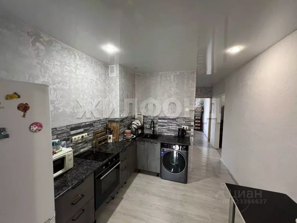 3-к кв. Новосибирская область, Новосибирск ул. Дмитрия Шмонина, 3 ... - Фото 1