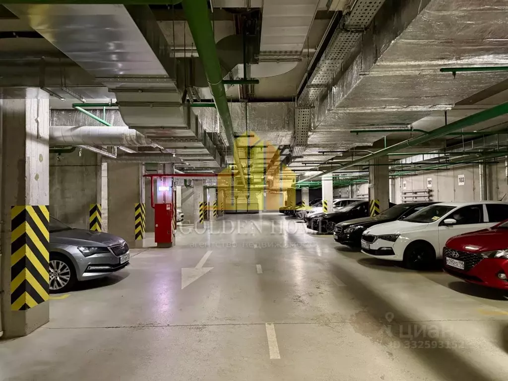 Гараж в Санкт-Петербург ул. Парфеновская, 5с1 (13 м) - Фото 1