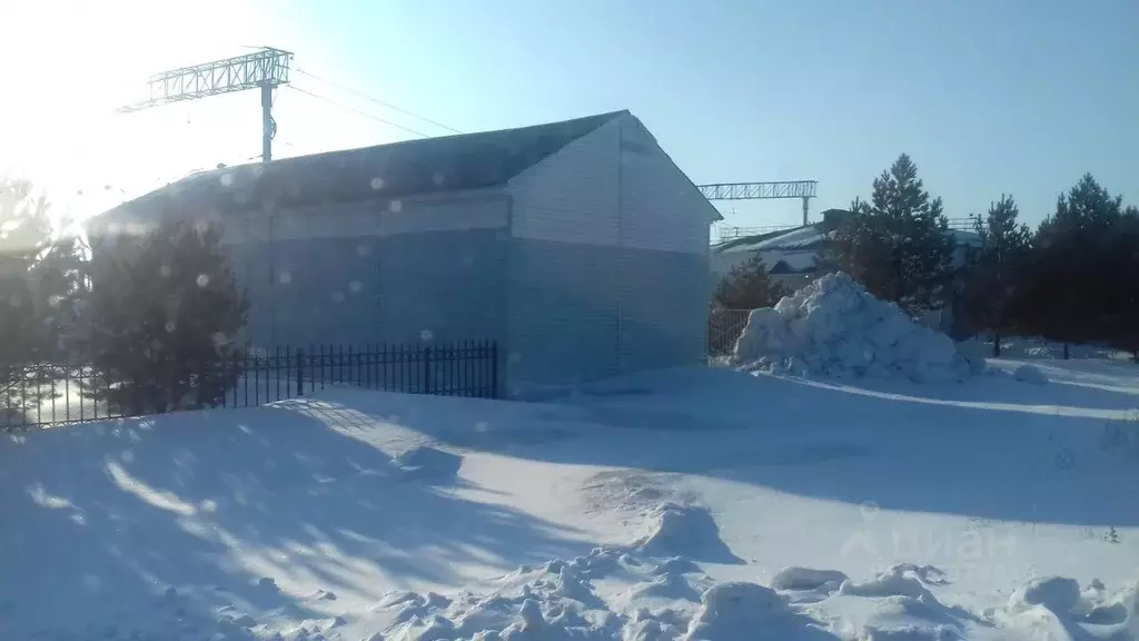 Помещение свободного назначения в Омская область, Нововаршавский ... - Фото 1