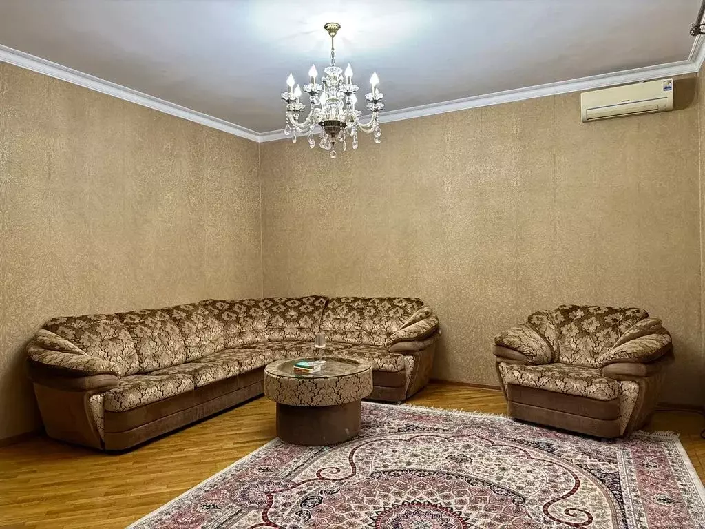 2-к кв. Дагестан, Махачкала просп. Расула Гамзатова, 121А (100.0 м) - Фото 0