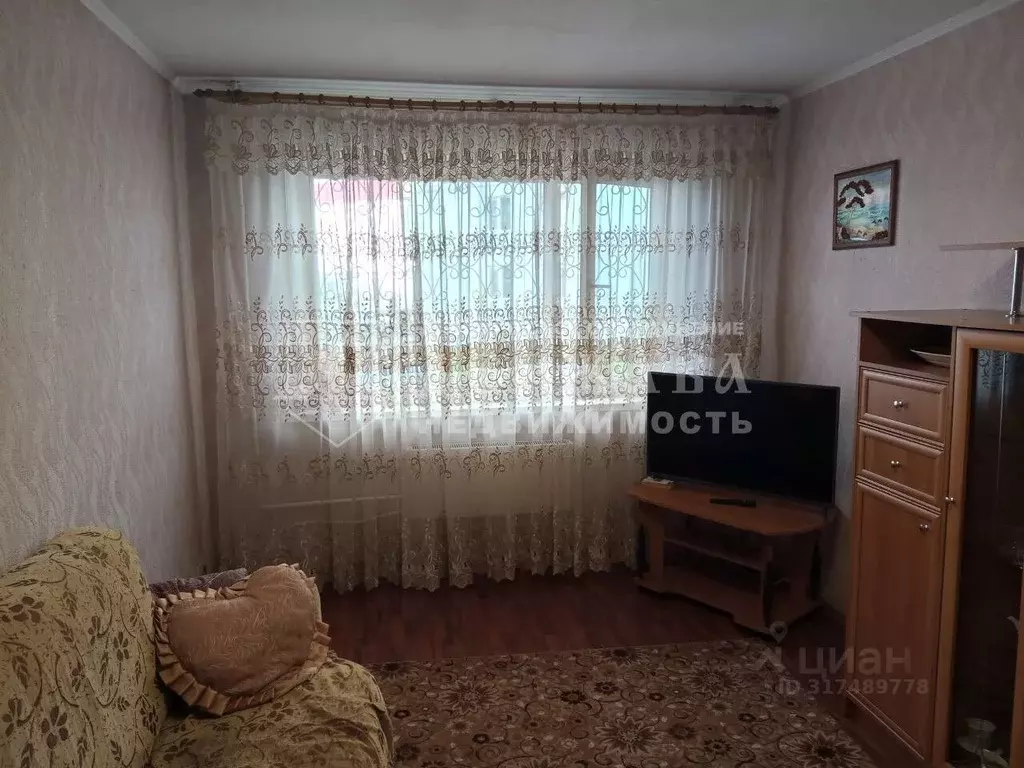 2-к кв. Кемеровская область, Междуреченск Кузнецкая ул., 8 (43.1 м) - Фото 0
