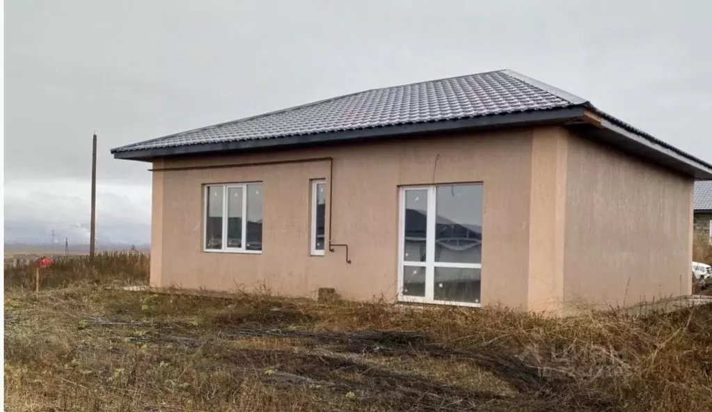 Дом в Оренбургская область, Оренбургский район, пос. Ленина ул. Летняя ... - Фото 1