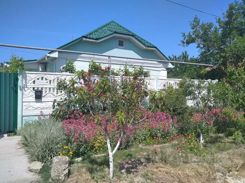 Дом в Крым, Черноморское пгт ул. Почтовая, 67 (40 м) - Фото 1