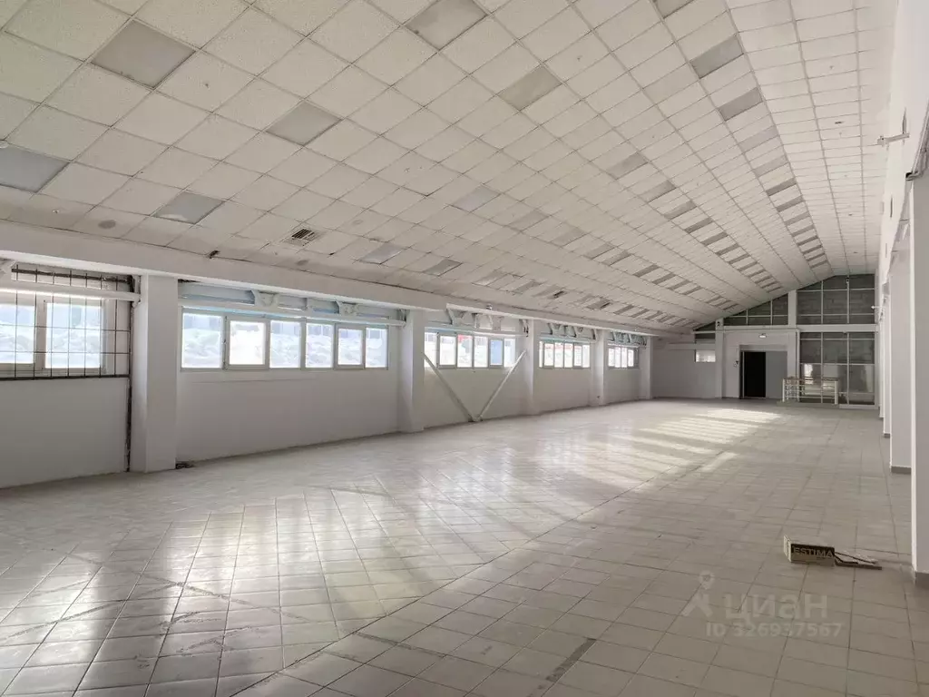 Торговая площадь в Башкортостан, Сибай ул. Заки Валиди, 42 (712 м) - Фото 1