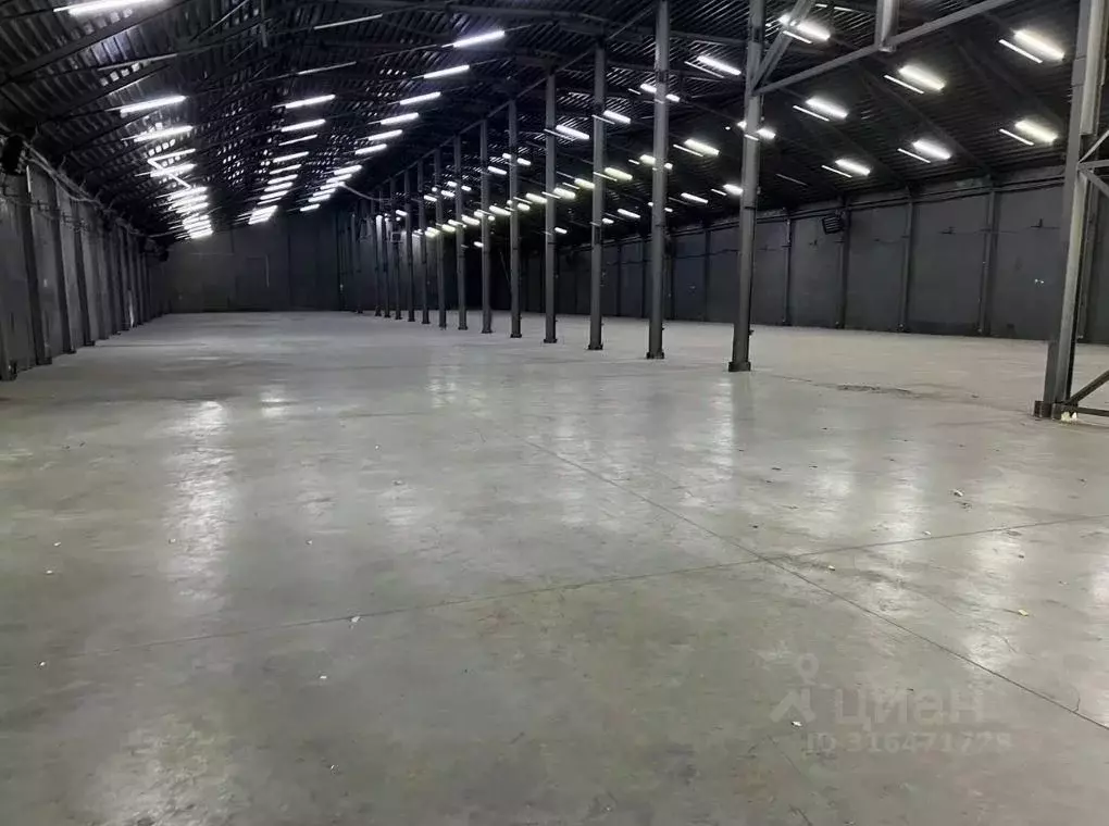 Склад в Московская область, Химки Сходня мкр, ул. Некрасова, 70 (1650 ... - Фото 0