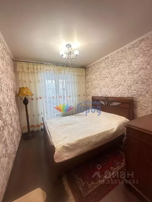 3-к кв. Кемеровская область, Новокузнецк ул. 11-й Гвардейской Армии, ... - Фото 0