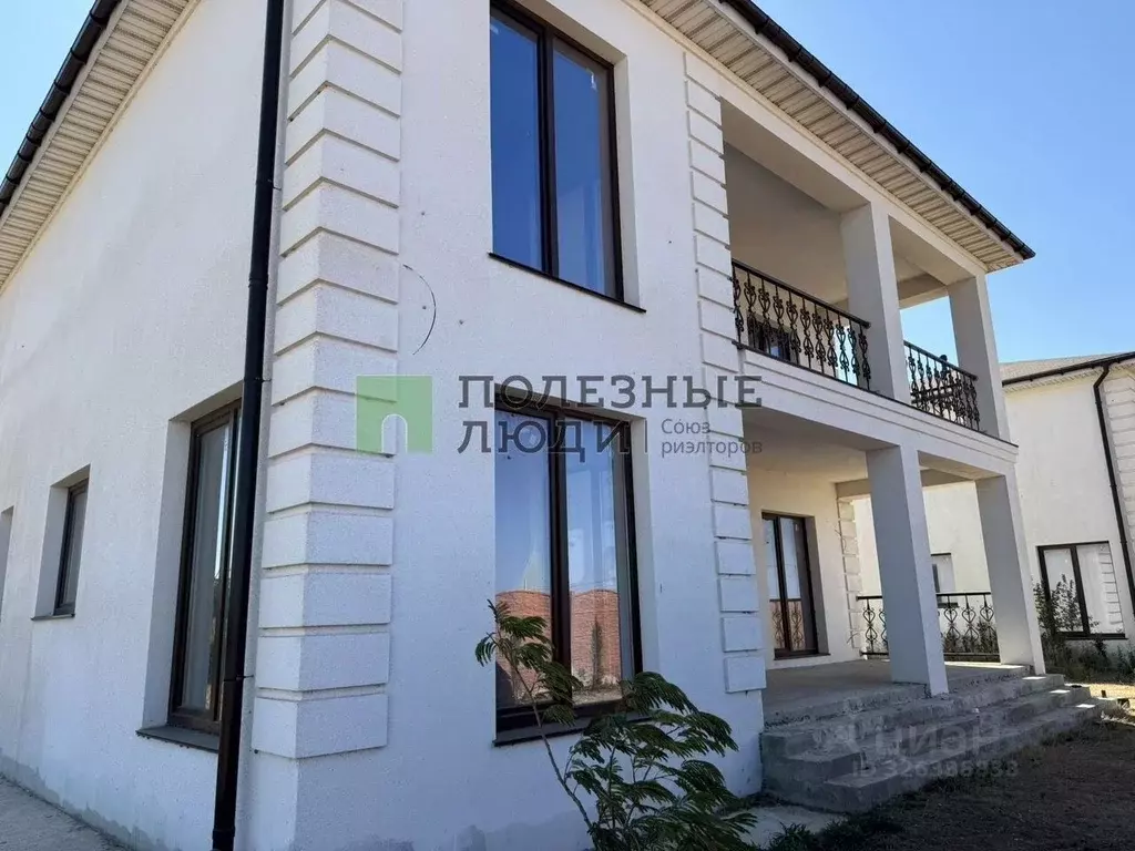 Дом в Крым, Сакский район, с. Уютное ул. Айвазовского (230 м) - Фото 2