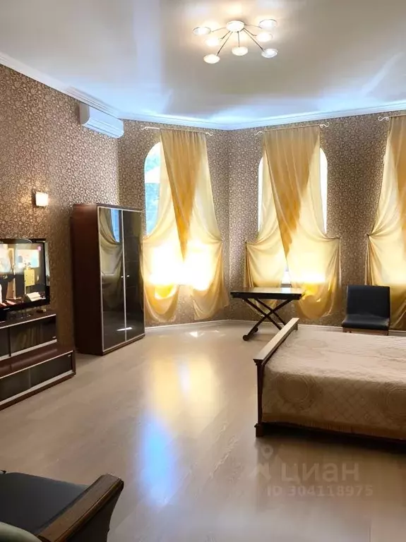 2-к кв. Крым, Ялта ул. Игнатенко, 12 (80.0 м) - Фото 0