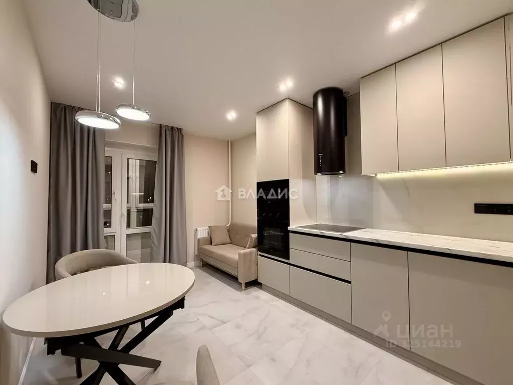 2-к кв. Владимирская область, Владимир ул. Лакина, 2 (66.5 м) - Фото 0