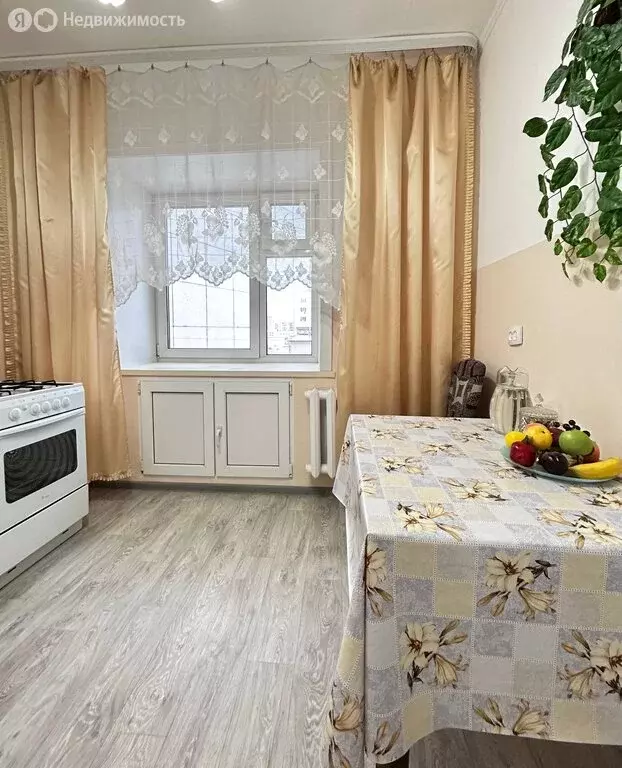 2-комнатная квартира: Якутск, улица Кирова, 17к3 (56 м) - Фото 1