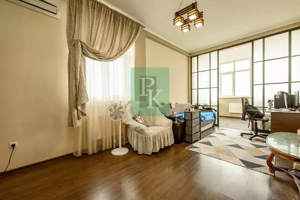 2-к кв. Севастополь просп. Победы, 2А (70.9 м) - Фото 2