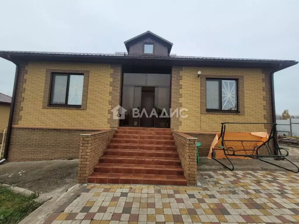 Дом в Белгородская область, Белгородский район, Тавровское с/пос, с. ... - Фото 1