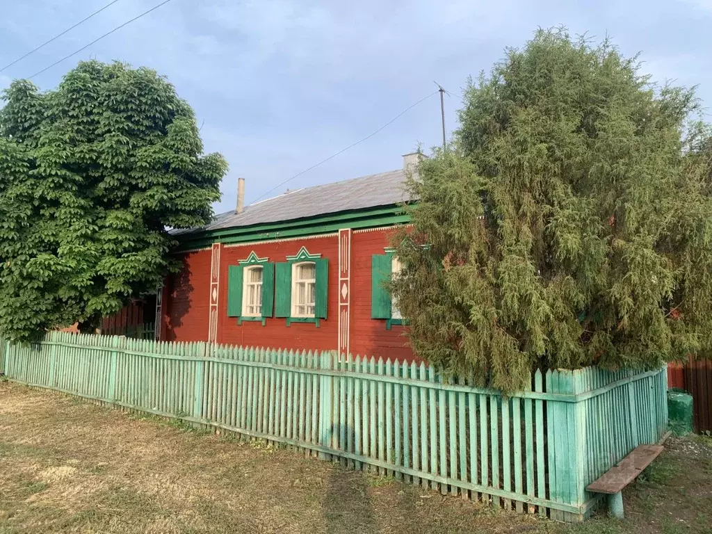 Дом в Саратовская область, Калининский район, Колокольцовское ... - Фото 1