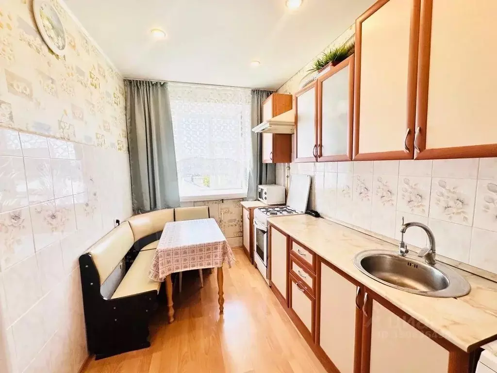 2-к кв. Татарстан, Казань ул. Заря, 5а (50.6 м) - Фото 2