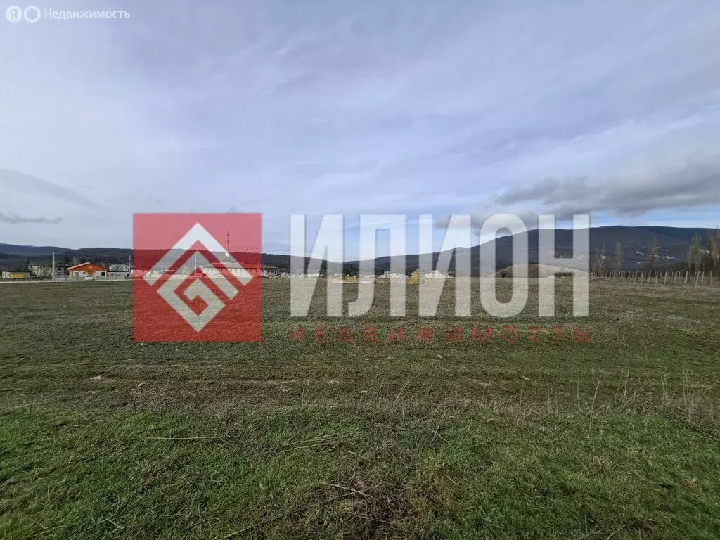 Участок в Белогорский район, село Земляничное (12 м) - Фото 1