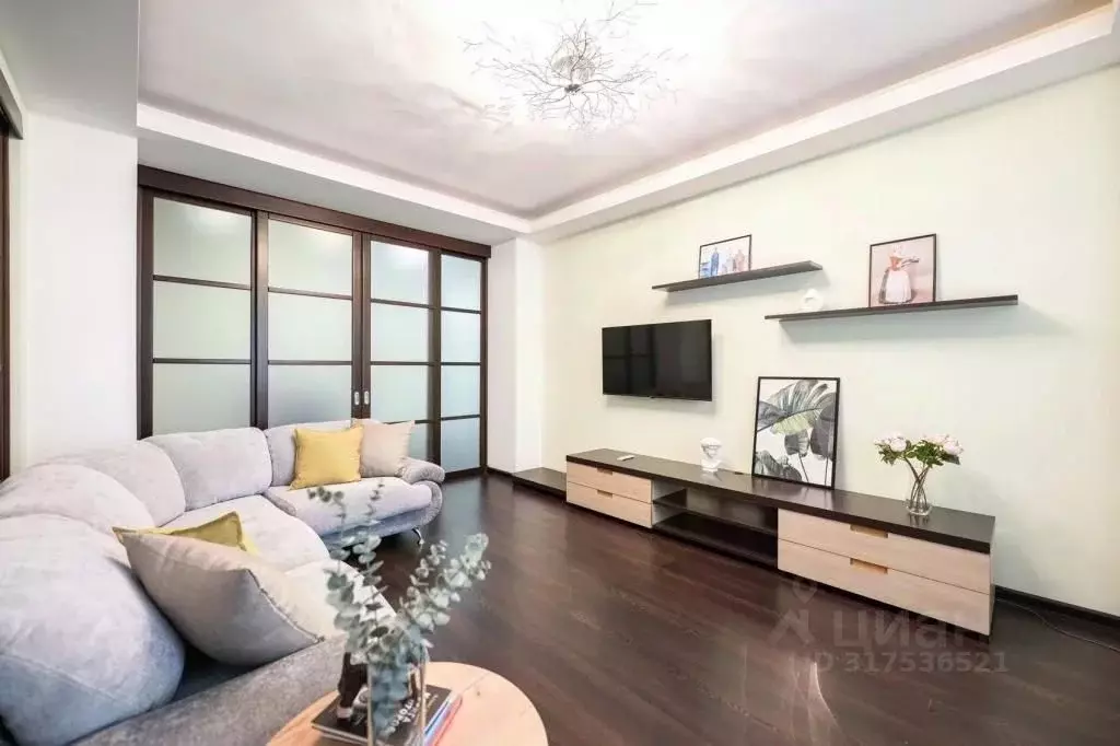 1-к кв. Челябинская область, Челябинск ул. Энгельса, 26а (112.0 м) - Фото 2