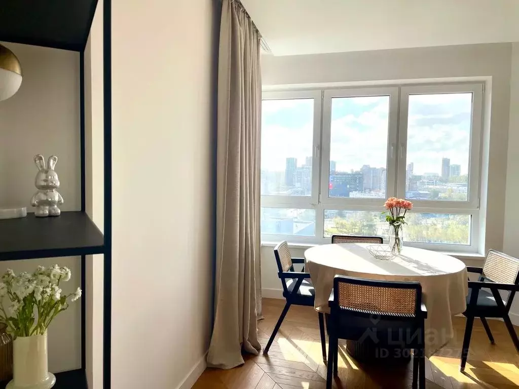 1-к кв. Свердловская область, Екатеринбург пер. Гаринский, 5 (53.0 м) - Фото 2