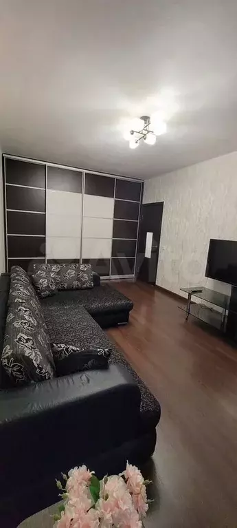 1-к. квартира, 40 м, 9/9 эт. - Фото 1