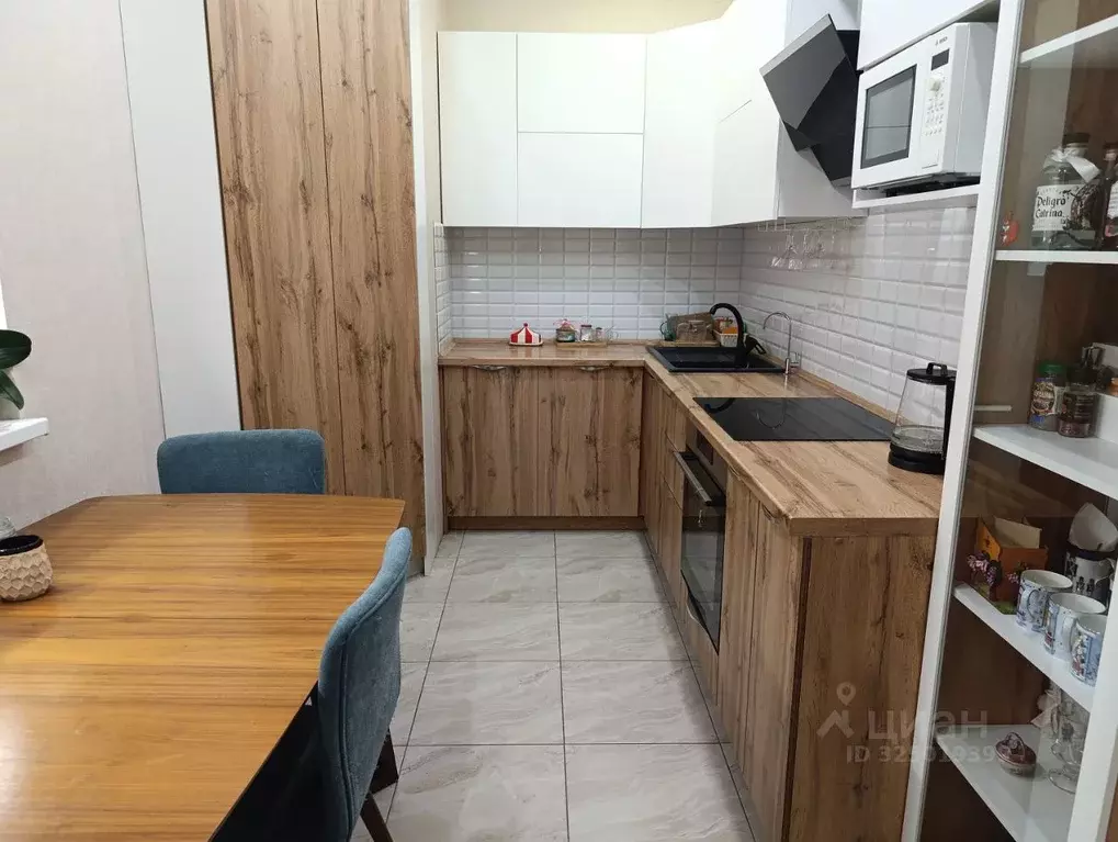 2-к кв. Волгоградская область, Волгоград ул. Имени Старшего Лейтенанта ... - Фото 0