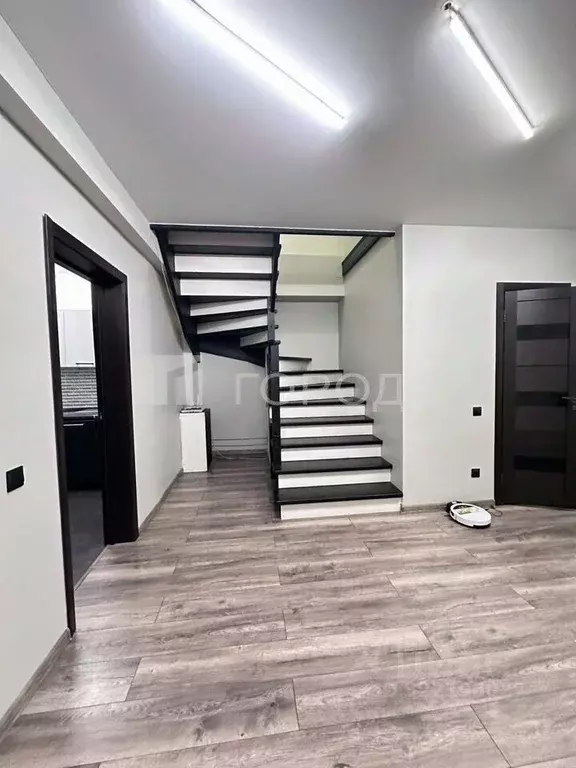 5-к кв. Новосибирская область, Новосибирск ул. Орджоникидзе, 47 (180.0 ... - Фото 2