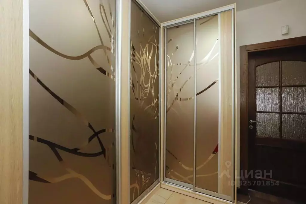 3-к кв. Иркутская область, Иркутск ул. Джамбула, 30/1 (94.9 м) - Фото 1