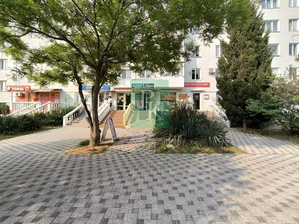 Торговая площадь в Севастополь просп. Октябрьской Революции, 43 (43 м) - Фото 2