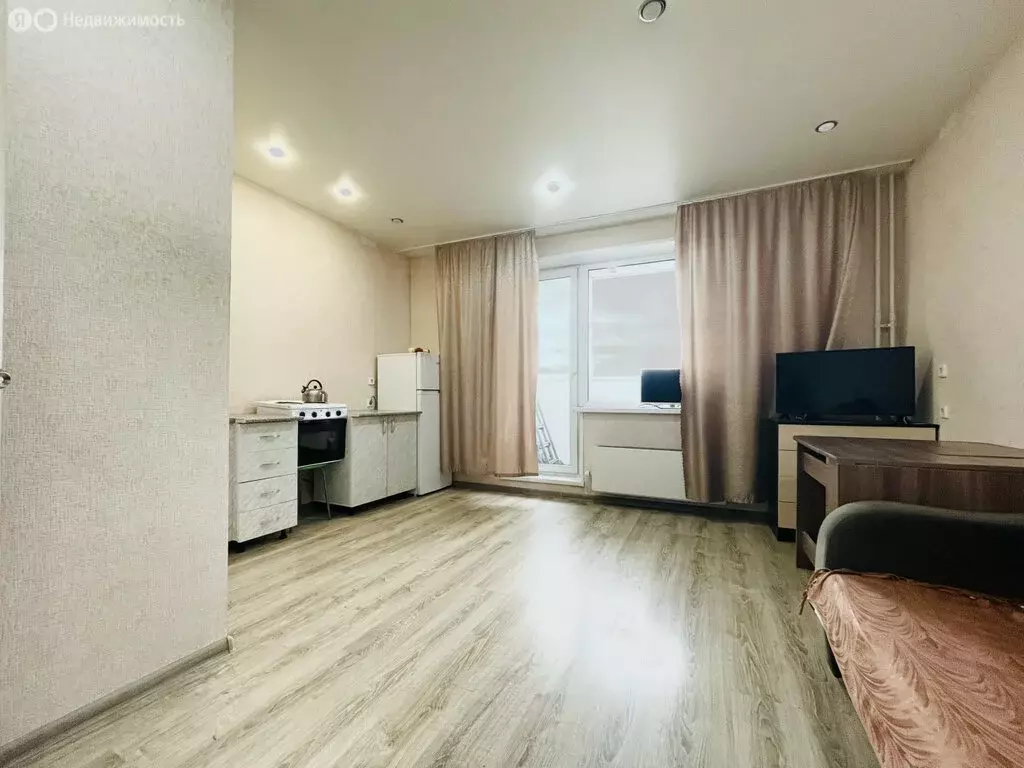 Квартира-студия: Челябинск, улица Трашутина, 28 (24.2 м) - Фото 0