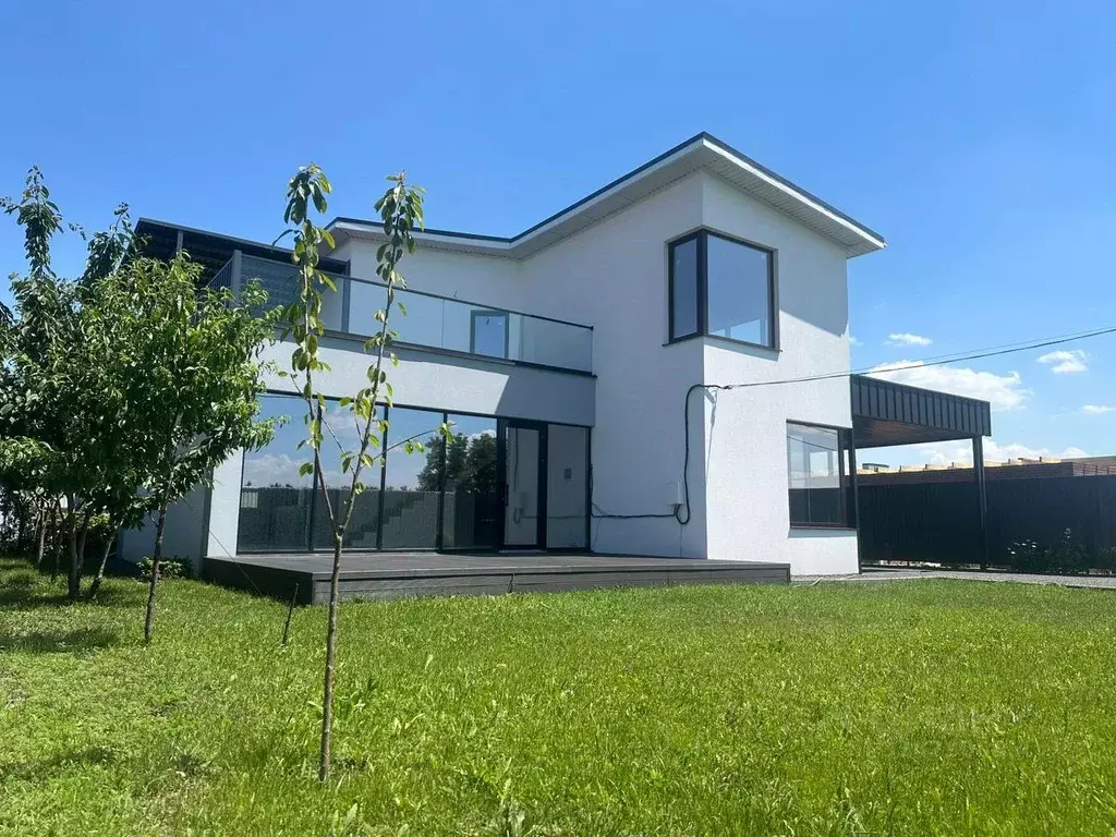 Дом в Ростовская область, Аксай ул. Владимира Гладченко, 41 (200 м) - Фото 1