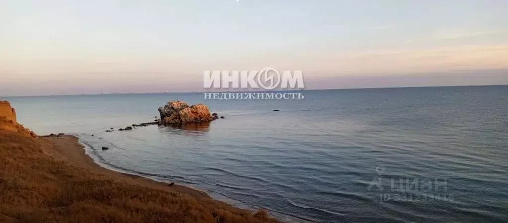 Участок в Крым, Ленинский район, Челядиновское с/пос ул. Набережная, ... - Фото 1