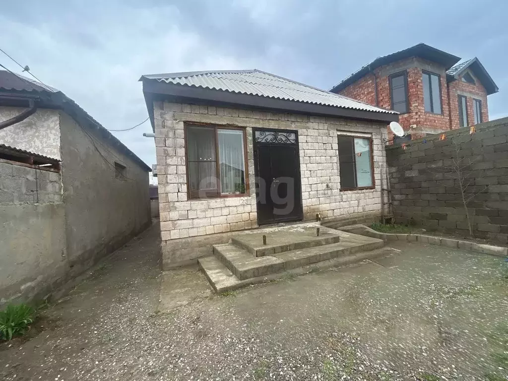 Дом в Дагестан, Махачкала городской округ, Ленинкент пгт ул. Саида ... - Фото 1