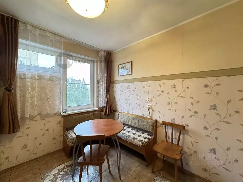 3-к кв. Санкт-Петербург, Санкт-Петербург, Петергоф дор. Бобыльская, 57 ... - Фото 1