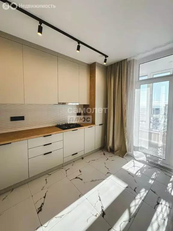 3-комнатная квартира: Ставрополь, Российский проспект, 17к2 (71 м) - Фото 0